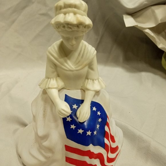 Avon Betsy Ross Figurine -- Filled with Sonnet Cologne - Picture 1 of 2